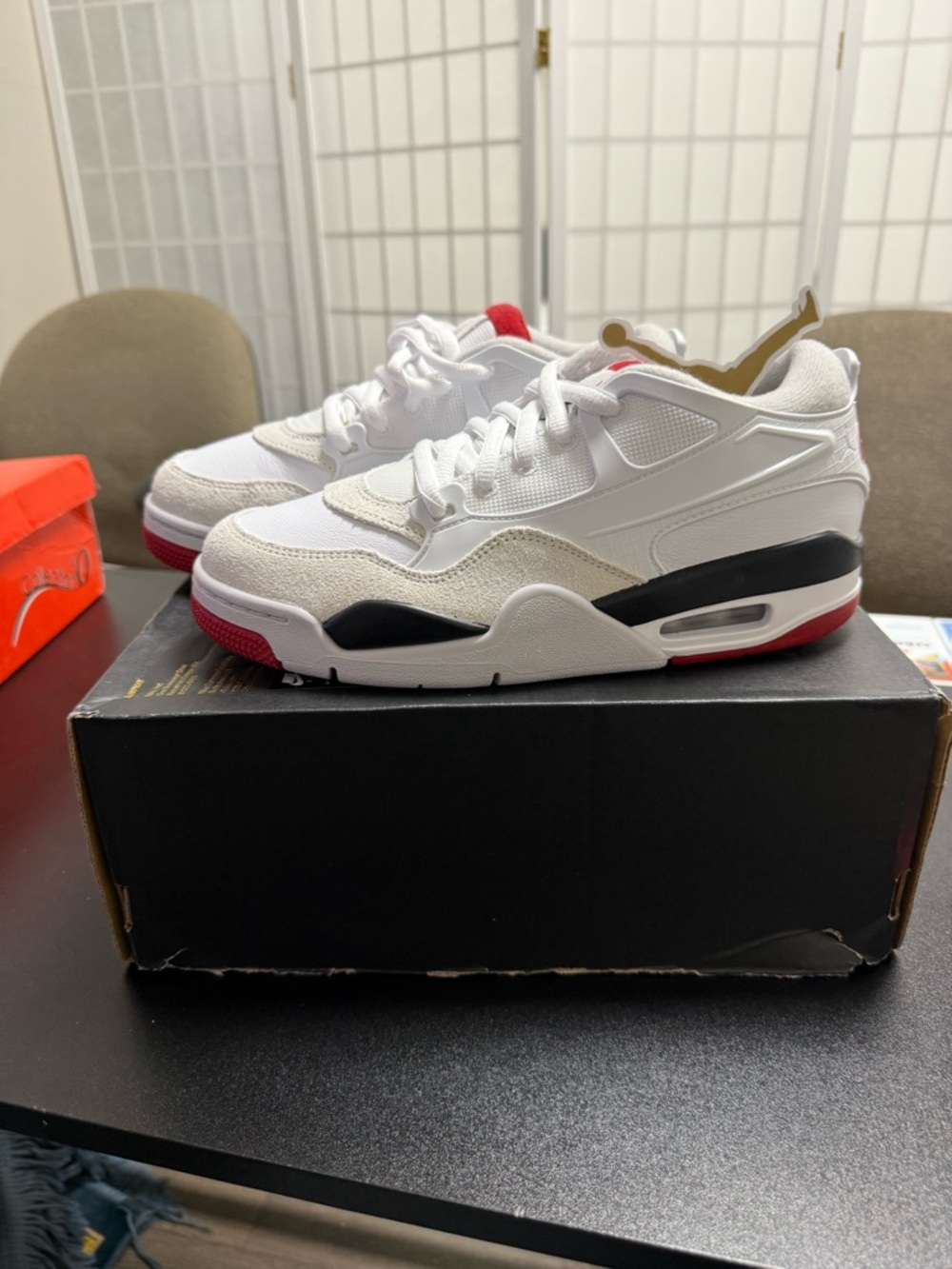 Air Jordan 4